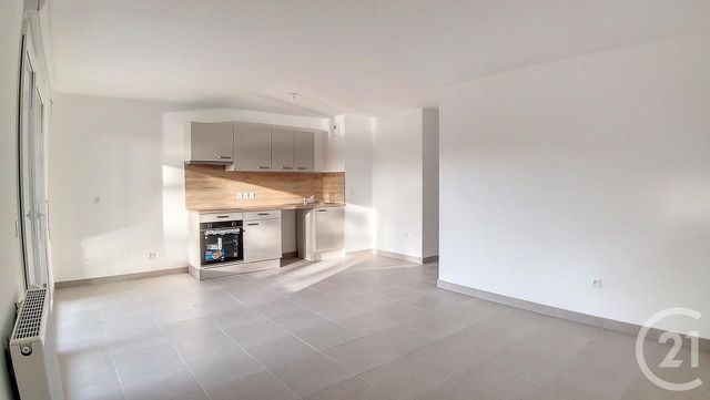 Appartement F3 à louer - 3 pièces - 59.7 m2 - LE MEE SUR SEINE - 77 - ILE-DE-FRANCE - Century 21 Cerim