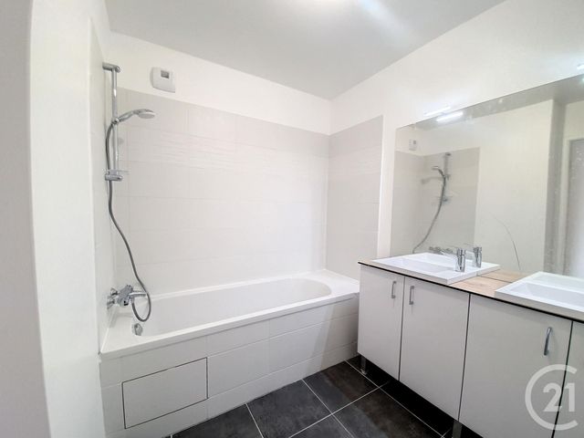 Appartement F3 à louer - 3 pièces - 66.2 m2 - MELUN - 77 - ILE-DE-FRANCE - Century 21 Cerim