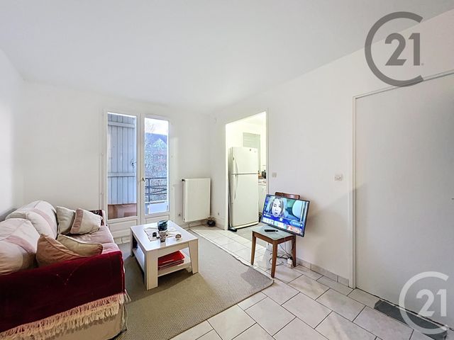 Appartement F1 à louer - 1 pièce - 22.55 m2 - SAVIGNY LE TEMPLE - 77 - ILE-DE-FRANCE - Century 21 Cerim