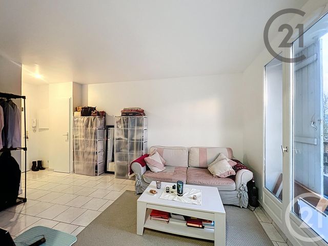 Appartement F1 à louer - 1 pièce - 22.55 m2 - SAVIGNY LE TEMPLE - 77 - ILE-DE-FRANCE - Century 21 Cerim