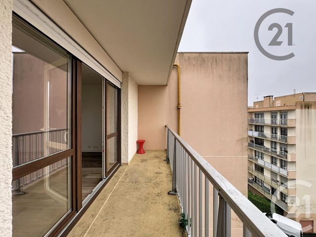 Appartement F1 à louer - 1 pièce - 35.8 m2 - MELUN - 77 - ILE-DE-FRANCE - Century 21 Cerim