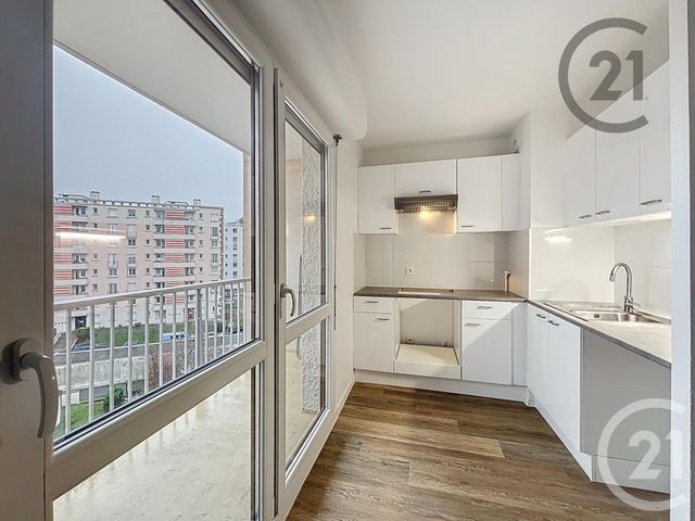 Appartement F1 à louer - 1 pièce - 35.8 m2 - MELUN - 77 - ILE-DE-FRANCE - Century 21 Cerim