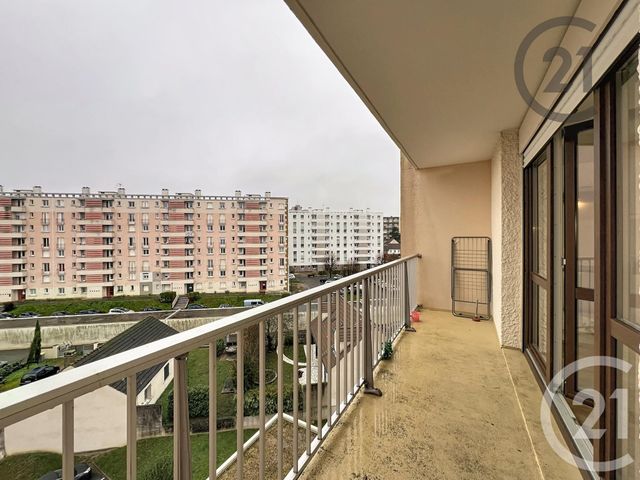 Appartement F1 à louer - 1 pièce - 35.8 m2 - MELUN - 77 - ILE-DE-FRANCE - Century 21 Cerim