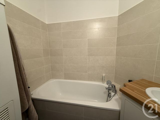 Appartement F5 à vendre - 5 pièces - 106.5 m2 - MELUN - 77 - ILE-DE-FRANCE - Century 21 Cerim