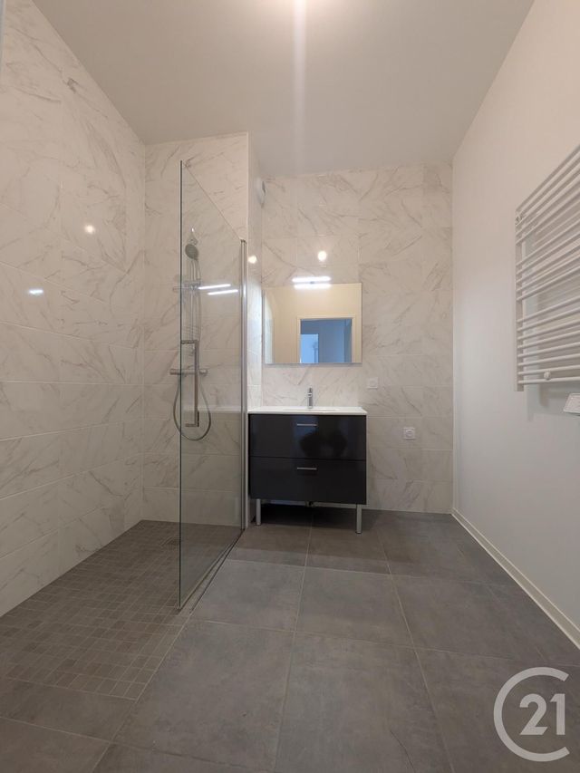 Appartement F3 à vendre - 3 pièces - 59.0 m2 - MELUN - 77 - ILE-DE-FRANCE - Century 21 Cerim