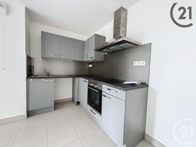 Appartement F3 à louer - 3 pièces - 61.35 m2 - MELUN - 77 - ILE-DE-FRANCE - Century 21 Cerim