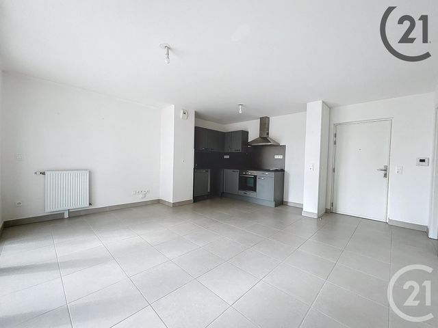 Appartement F3 à louer - 3 pièces - 61.35 m2 - MELUN - 77 - ILE-DE-FRANCE - Century 21 Cerim