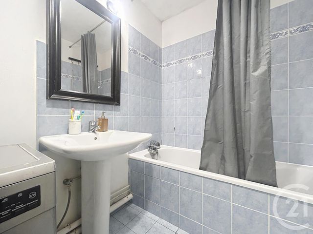 Appartement F3 à vendre - 3 pièces - 62.44 m2 - MELUN - 77 - ILE-DE-FRANCE - Century 21 Cerim