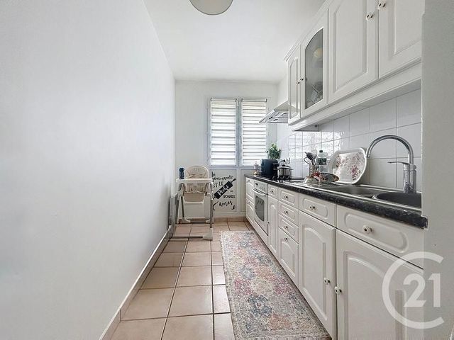 Appartement F3 à vendre - 3 pièces - 62.44 m2 - MELUN - 77 - ILE-DE-FRANCE - Century 21 Cerim
