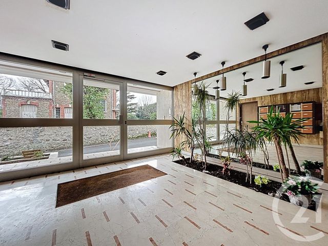 Appartement F2 à vendre - 2 pièces - 39.0 m2 - MELUN - 77 - ILE-DE-FRANCE - Century 21 Cerim