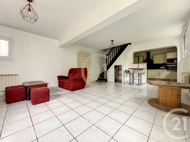 maison à louer - 3 pièces - 71.0 m2 - LE MEE SUR SEINE - 77 - ILE-DE-FRANCE - Century 21 Cerim