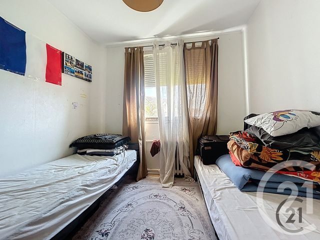 Appartement F4 à vendre - 4 pièces - 64.14 m2 - MELUN - 77 - ILE-DE-FRANCE - Century 21 Cerim