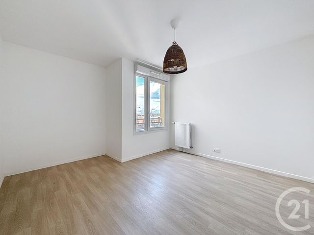 Appartement F3 à louer - 3 pièces - 65.33 m2 - MELUN - 77 - ILE-DE-FRANCE - Century 21 Cerim