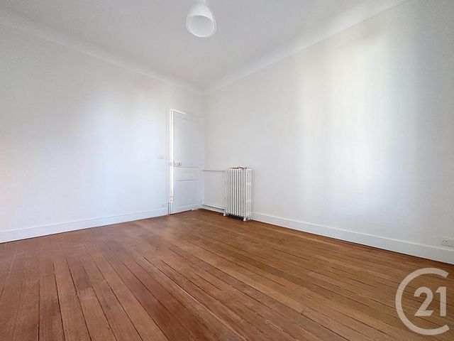 Appartement à louer - 3 pièces - 82.53 m2 - MELUN - 77 - ILE-DE-FRANCE - Century 21 Cerim