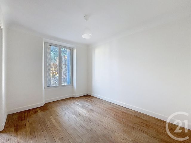 Appartement à louer - 3 pièces - 82.53 m2 - MELUN - 77 - ILE-DE-FRANCE - Century 21 Cerim