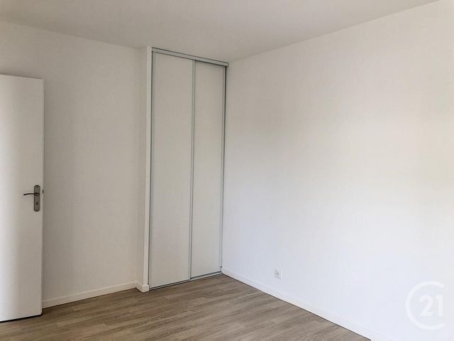 Appartement F2 à louer - 2 pièces - 40.25 m2 - MELUN - 77 - ILE-DE-FRANCE - Century 21 Cerim