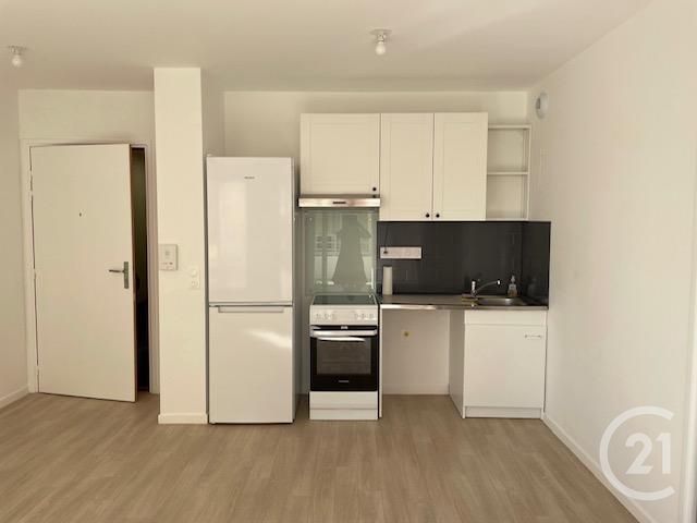 Appartement F2 à louer - 2 pièces - 40.25 m2 - MELUN - 77 - ILE-DE-FRANCE - Century 21 Cerim
