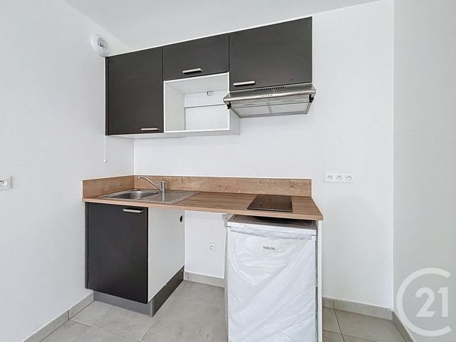 Appartement F2 à louer - 2 pièces - 41.6 m2 - DAMMARIE LES LYS - 77 - ILE-DE-FRANCE - Century 21 Cerim