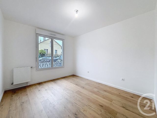 Appartement F2 à louer - 2 pièces - 41.6 m2 - DAMMARIE LES LYS - 77 - ILE-DE-FRANCE - Century 21 Cerim