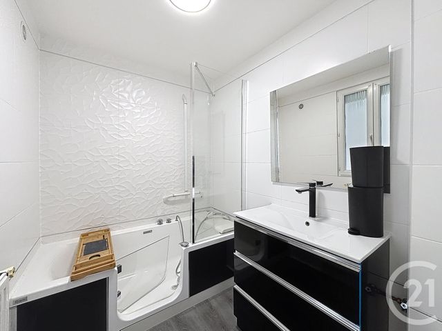 Appartement F2 à louer - 2 pièces - 63.55 m2 - MELUN - 77 - ILE-DE-FRANCE - Century 21 Cerim