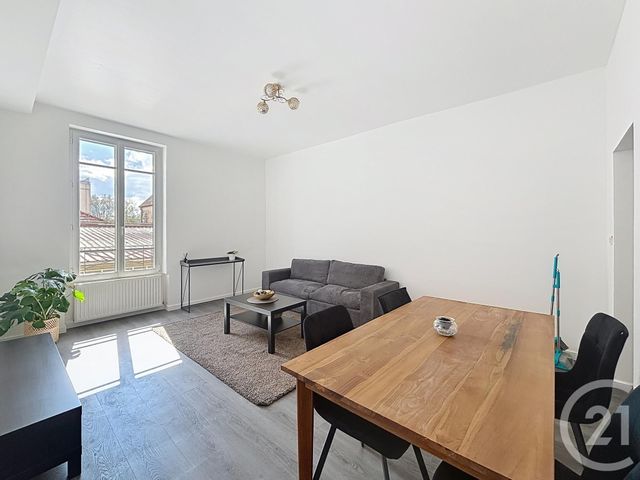 Appartement F2 à louer - 2 pièces - 63.55 m2 - MELUN - 77 - ILE-DE-FRANCE - Century 21 Cerim