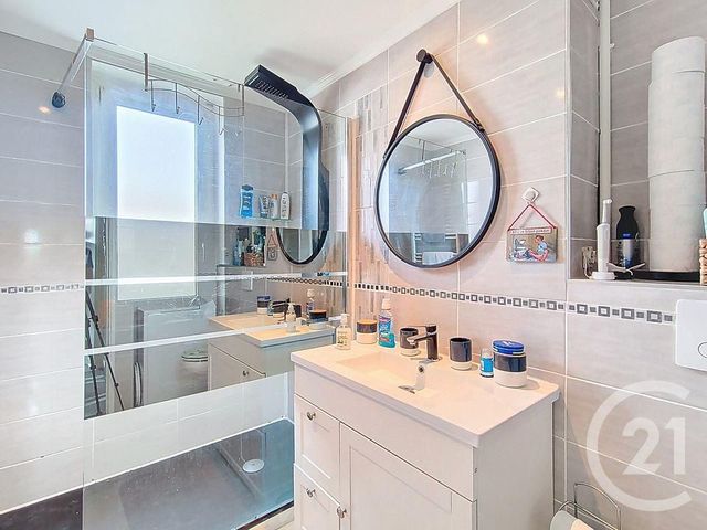 Appartement F3 à vendre - 3 pièces - 54.0 m2 - MELUN - 77 - ILE-DE-FRANCE - Century 21 Cerim