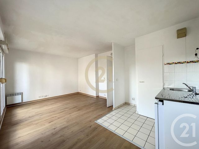 Appartement Studio à louer - 1 pièce - 26.12 m2 - MELUN - 77 - ILE-DE-FRANCE - Century 21 Cerim