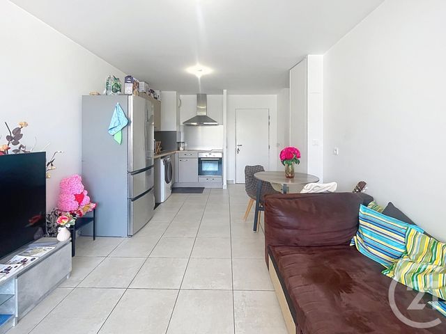 Appartement T2 à vendre - 2 pièces - 42.58 m2 - MELUN - 77 - ILE-DE-FRANCE - Century 21 Cerim