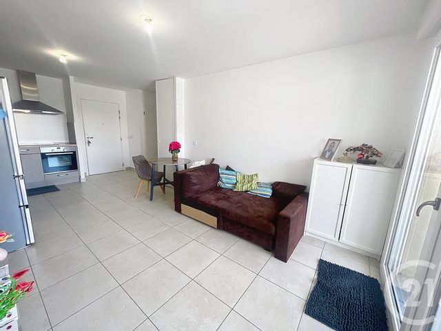 Appartement T2 à vendre - 2 pièces - 42.58 m2 - MELUN - 77 - ILE-DE-FRANCE - Century 21 Cerim