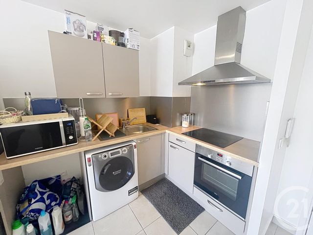 Appartement T2 à vendre - 2 pièces - 42.58 m2 - MELUN - 77 - ILE-DE-FRANCE - Century 21 Cerim