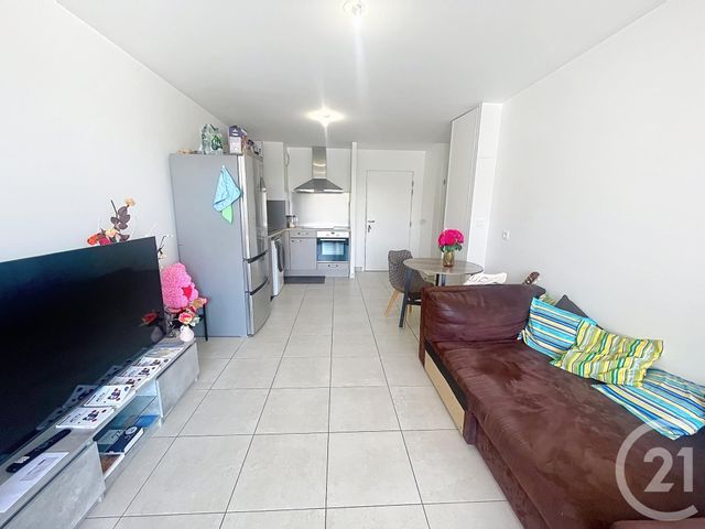 Appartement T2 à vendre - 2 pièces - 42.58 m2 - MELUN - 77 - ILE-DE-FRANCE - Century 21 Cerim