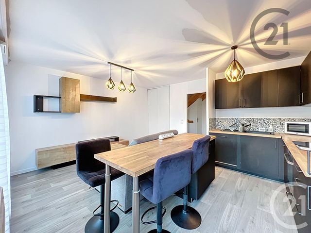 Appartement F3 à louer - 3 pièces - 63.6 m2 - DAMMARIE LES LYS - 77 - ILE-DE-FRANCE - Century 21 Cerim