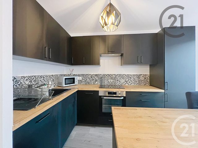 Appartement F3 à louer - 3 pièces - 63.6 m2 - DAMMARIE LES LYS - 77 - ILE-DE-FRANCE - Century 21 Cerim