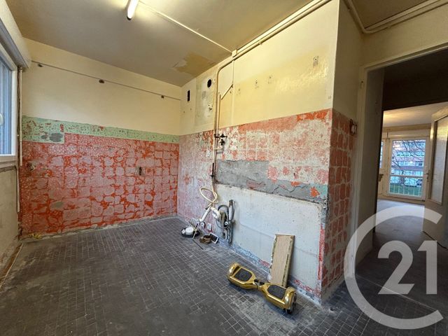 Appartement F3 à vendre - 3 pièces - 56.72 m2 - AVON - 77 - ILE-DE-FRANCE - Century 21 Cerim