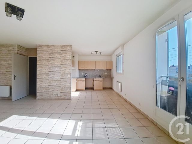 Appartement à vendre - 3 pièces - 61.94 m2 - MELUN - 77 - ILE-DE-FRANCE - Century 21 Cerim