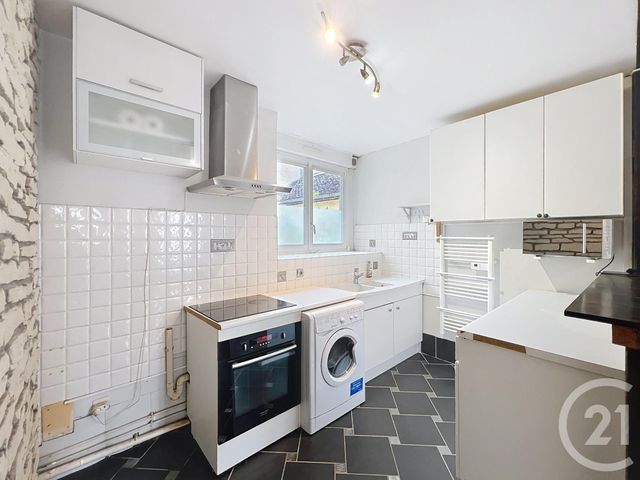 Appartement F2 à louer - 2 pièces - 36.8 m2 - MAINCY - 77 - ILE-DE-FRANCE - Century 21 Cerim