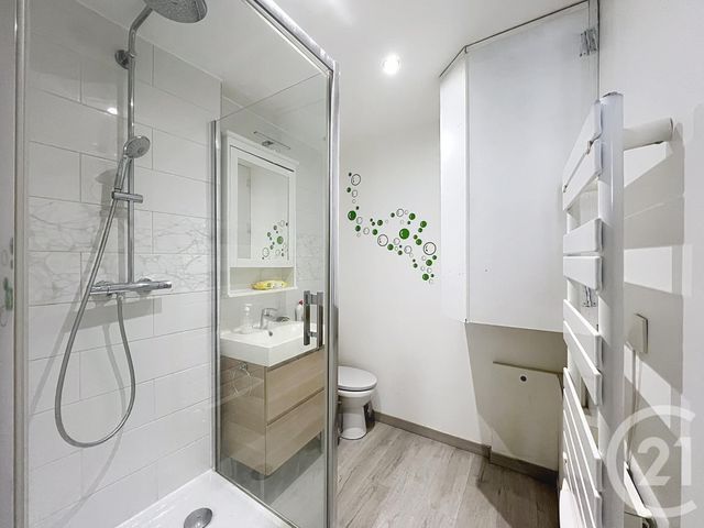 Appartement F2 à louer - 2 pièces - 36.8 m2 - MAINCY - 77 - ILE-DE-FRANCE - Century 21 Cerim