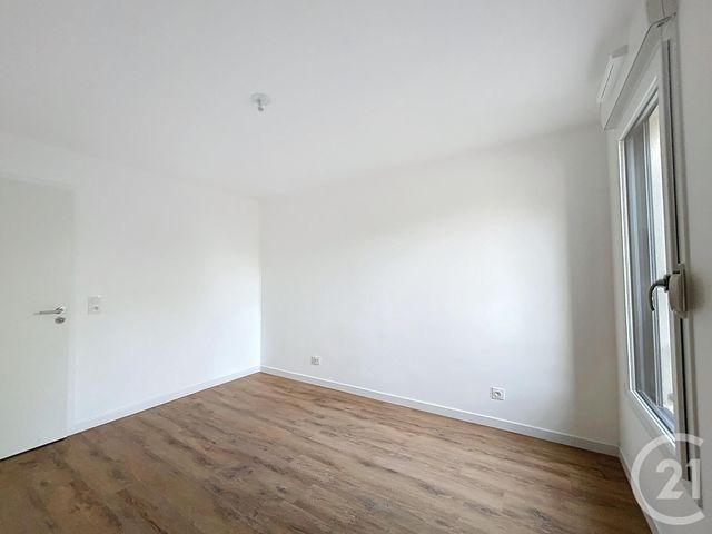 Appartement F2 à louer - 2 pièces - 40.25 m2 - DAMMARIE LES LYS - 77 - ILE-DE-FRANCE - Century 21 Cerim