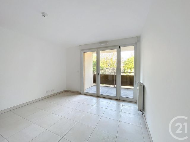 Appartement F2 à louer - 2 pièces - 40.25 m2 - DAMMARIE LES LYS - 77 - ILE-DE-FRANCE - Century 21 Cerim