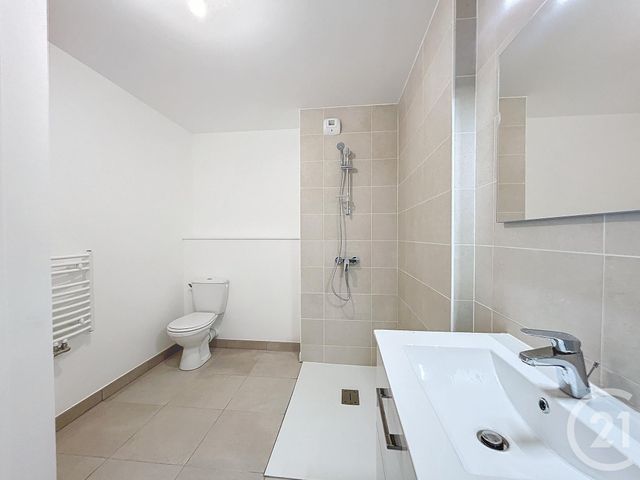 Appartement F2 à louer - 2 pièces - 40.25 m2 - DAMMARIE LES LYS - 77 - ILE-DE-FRANCE - Century 21 Cerim