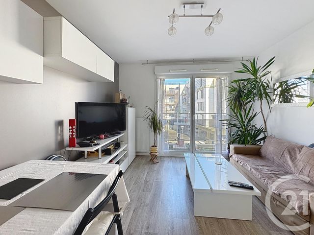 Appartement à vendre - 2 pièces - 41.49 m2 - DAMMARIE LES LYS - 77 - ILE-DE-FRANCE - Century 21 Cerim