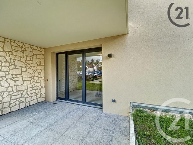 Appartement F2 à louer - 2 pièces - 42.0 m2 - DAMMARIE LES LYS - 77 - ILE-DE-FRANCE - Century 21 Cerim