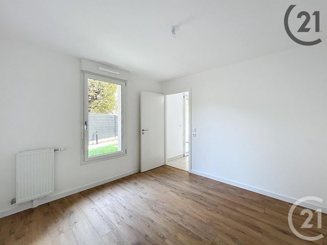 Appartement F2 à louer - 2 pièces - 42.0 m2 - DAMMARIE LES LYS - 77 - ILE-DE-FRANCE - Century 21 Cerim