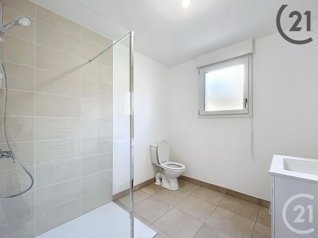 Appartement F2 à louer - 2 pièces - 42.0 m2 - DAMMARIE LES LYS - 77 - ILE-DE-FRANCE - Century 21 Cerim