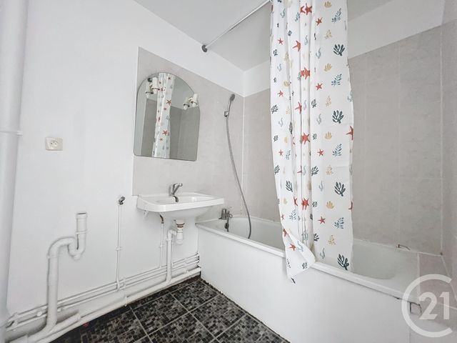 Appartement à louer - 3 pièces - 68.26 m2 - MELUN - 77 - ILE-DE-FRANCE - Century 21 Cerim