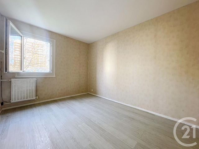 Appartement à louer - 3 pièces - 68.26 m2 - MELUN - 77 - ILE-DE-FRANCE - Century 21 Cerim