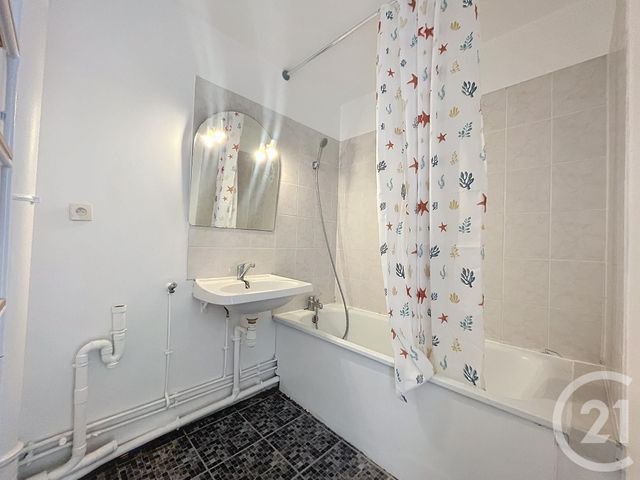 Appartement à louer - 3 pièces - 68.26 m2 - MELUN - 77 - ILE-DE-FRANCE - Century 21 Cerim