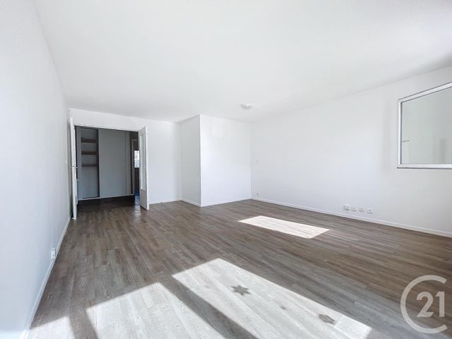 Appartement à louer - 3 pièces - 68.26 m2 - MELUN - 77 - ILE-DE-FRANCE - Century 21 Cerim