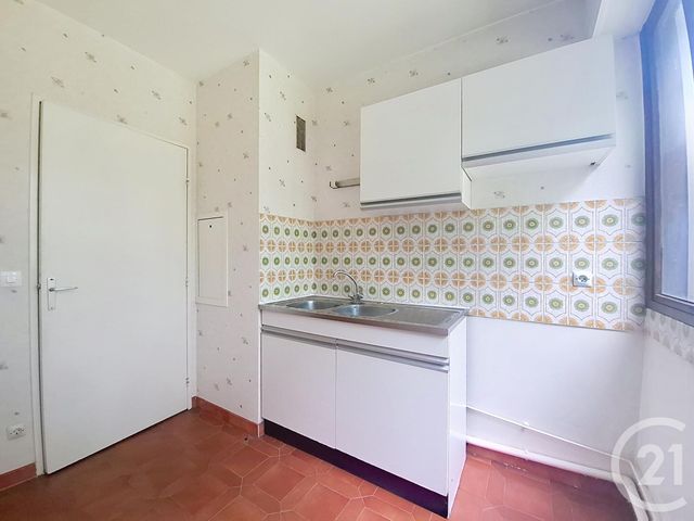Appartement F2 à vendre - 2 pièces - 42.76 m2 - VAUX LE PENIL - 77 - ILE-DE-FRANCE - Century 21 Cerim