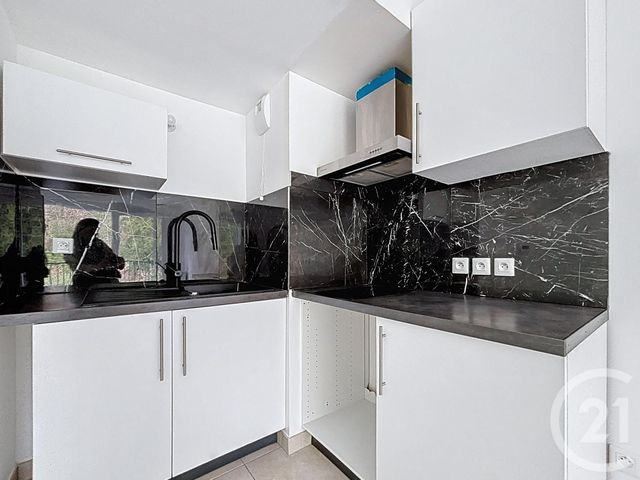 Appartement F2 à louer - 2 pièces - 37.85 m2 - LE MEE SUR SEINE - 77 - ILE-DE-FRANCE - Century 21 Cerim